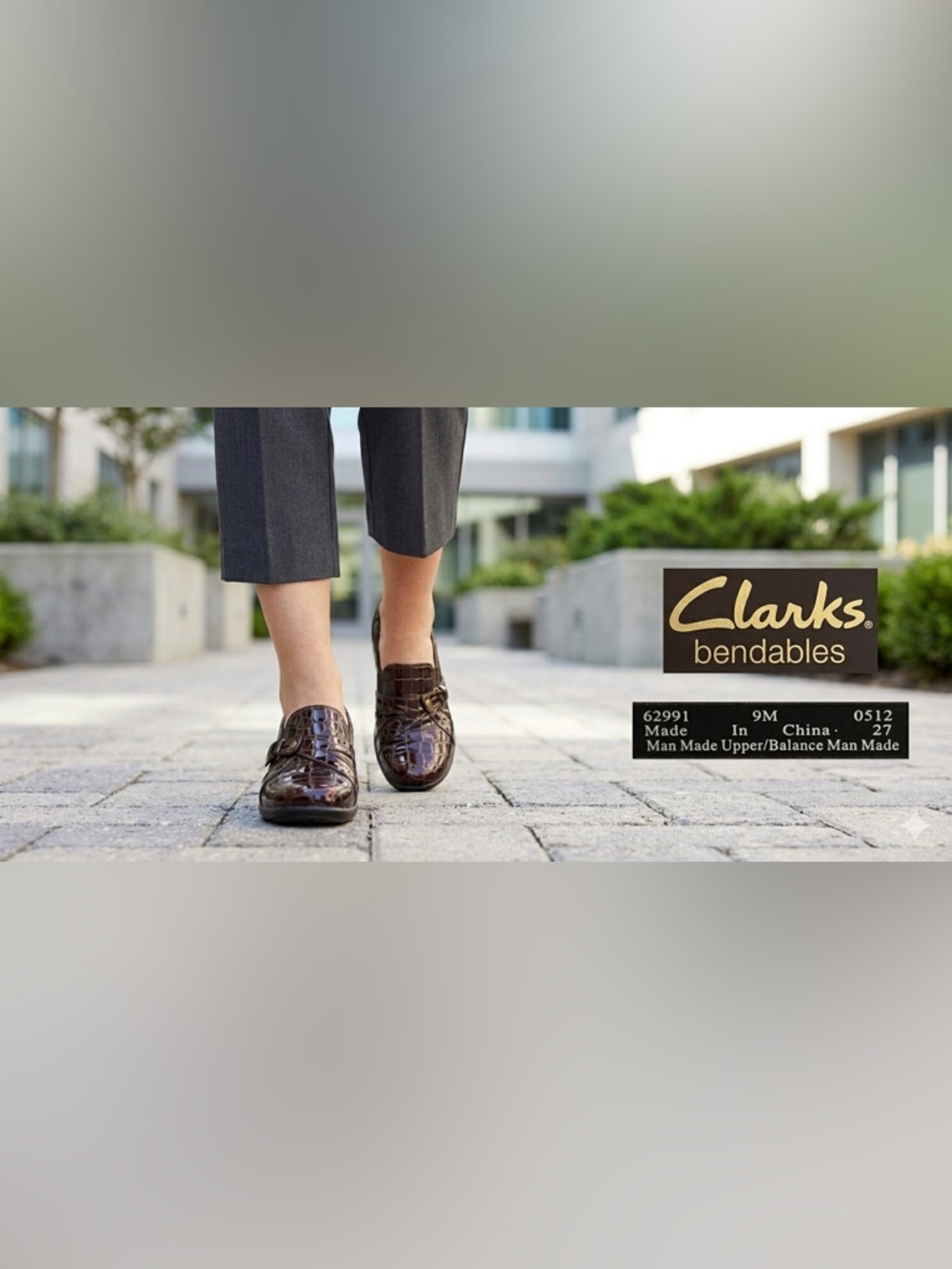 Clarks Bendables Loafer Women’s Size 9M Faux Patent Leather Brown Croc Print
